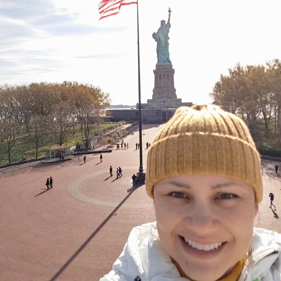 Meet your Posher, Becky - Picture 3 of 5